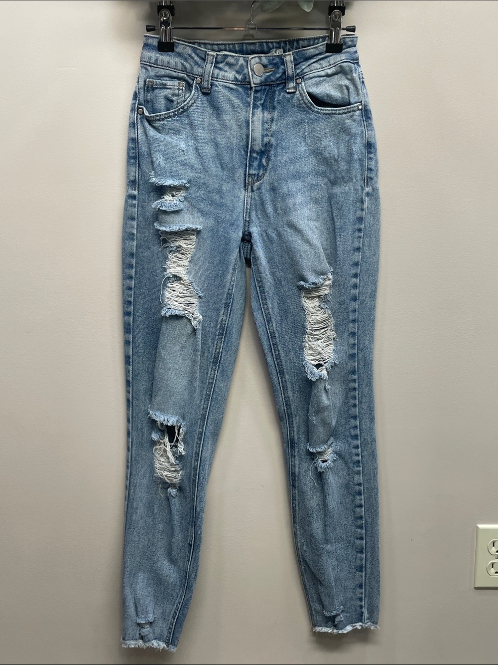Tinseltown Hi Rise The Mom Jean Distressed Stretch Denim Jeans Junior Size 1